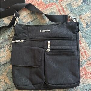 Baggallini Black Cheetah Print Crossbody Bag